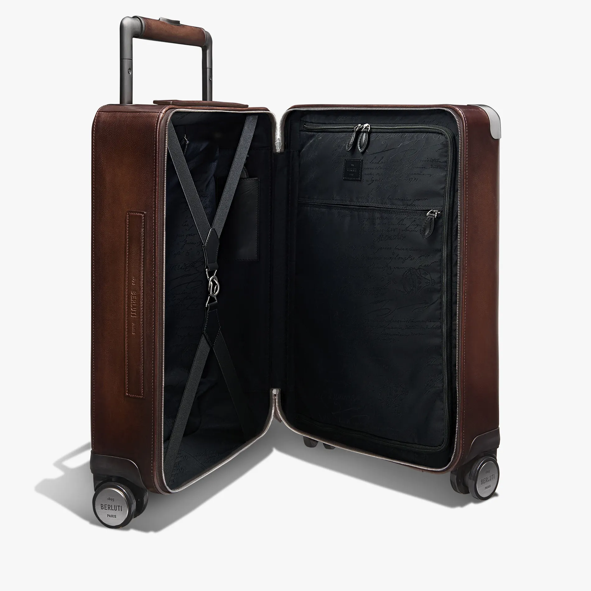 Berluti Bagage Roulant Formula1005 En Cuir Scritto | Sacs De Voyage