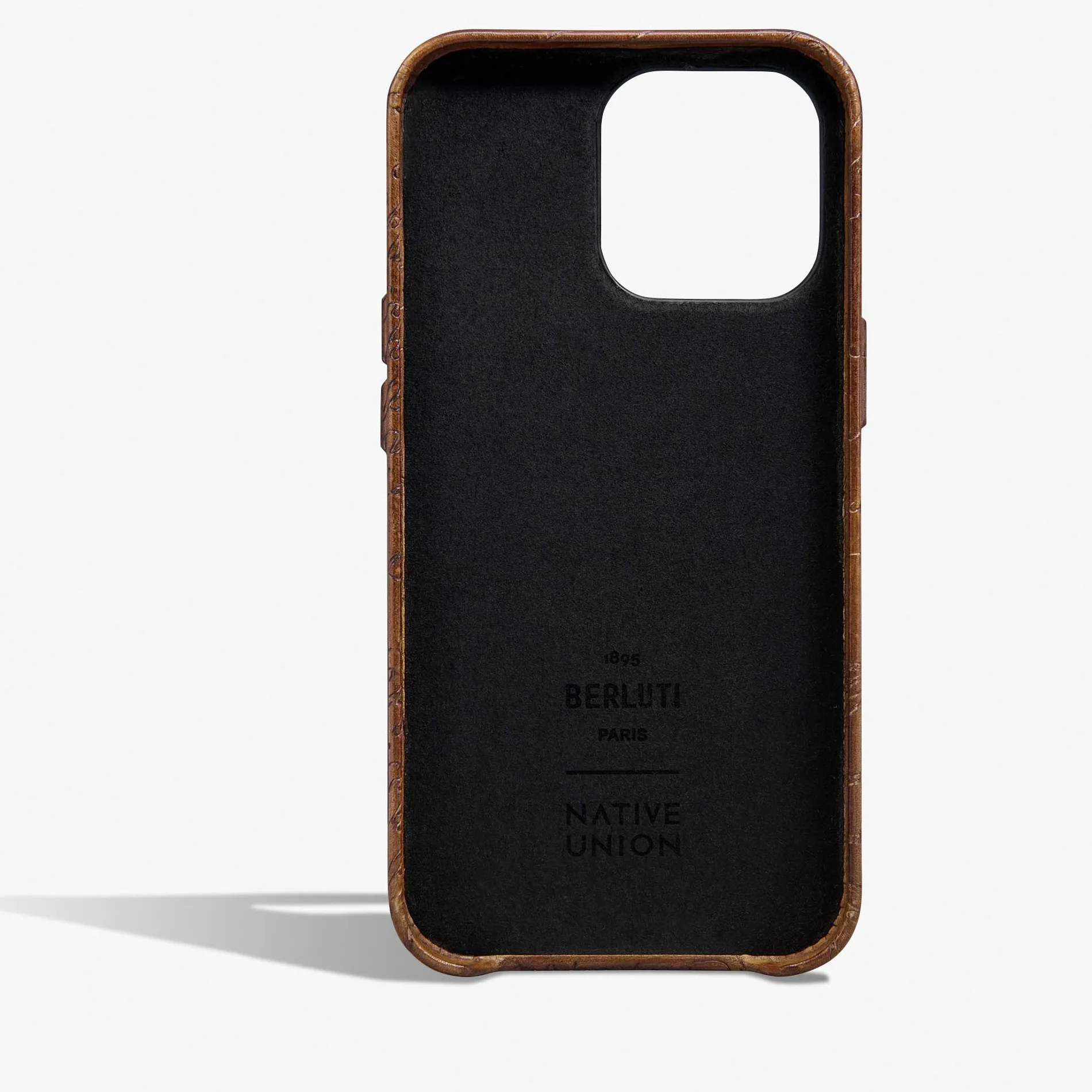 Berluti &Eacute;tui iPhone 15 Pro En Cuir Scritto | Housses & Étuis | Objets, High-tech & Lifestyle
