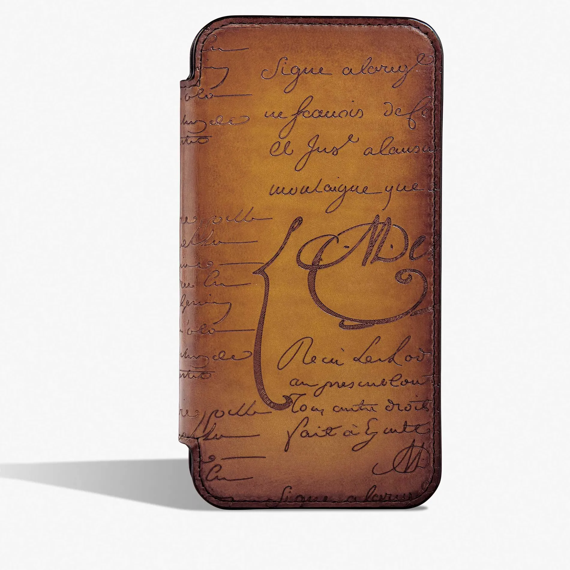 Berluti Étui iPhone 15 Pro Folio En Cuir Scritto | Housses & Étuis | Objets, High-tech & Lifestyle