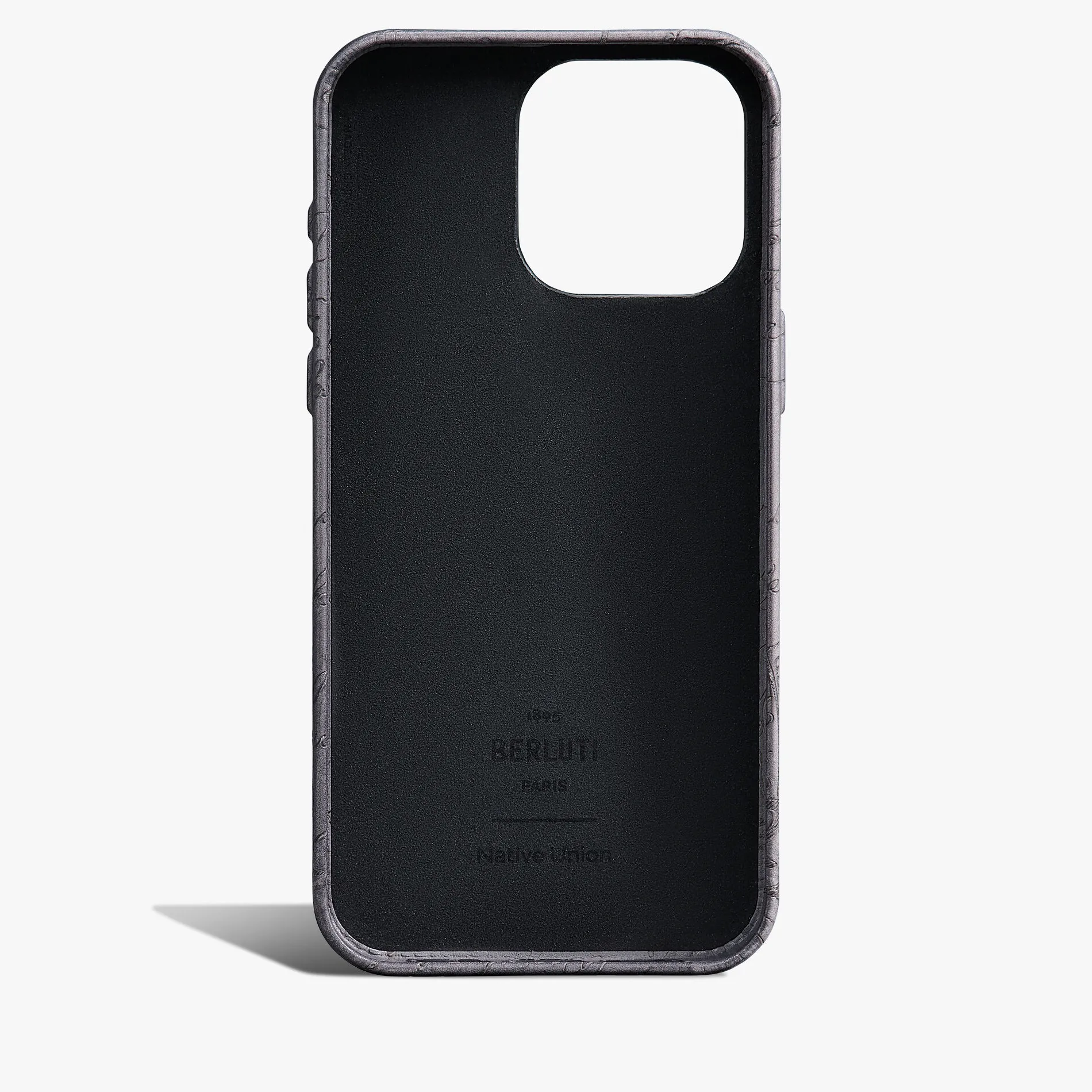 Berluti &Eacute;tui iPhone 16 Pro Max En Cuir Scritto | Housses & Étuis | Objets, High-tech & Lifestyle
